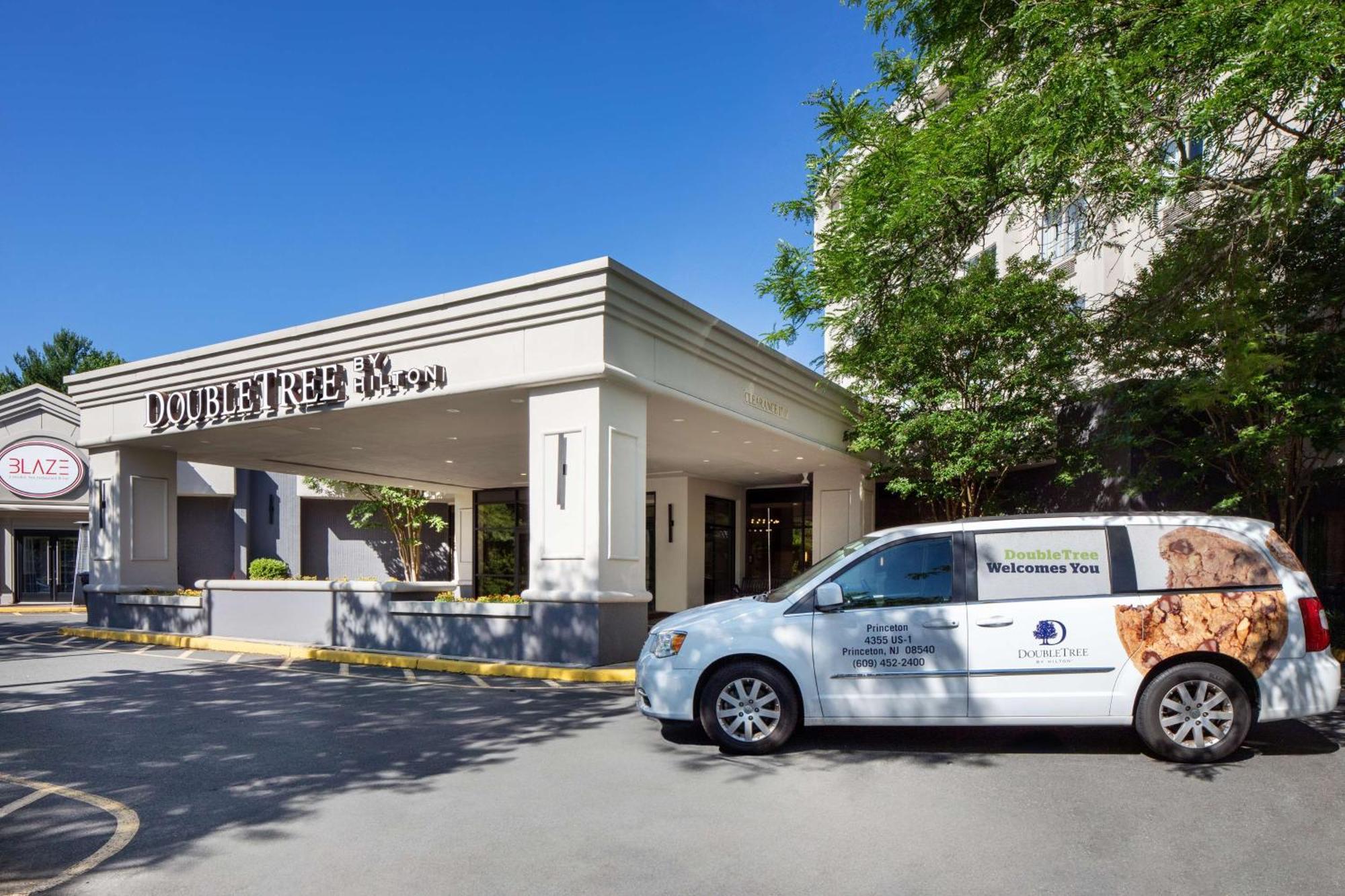 Doubletree By Hilton Princeton Exterior photo